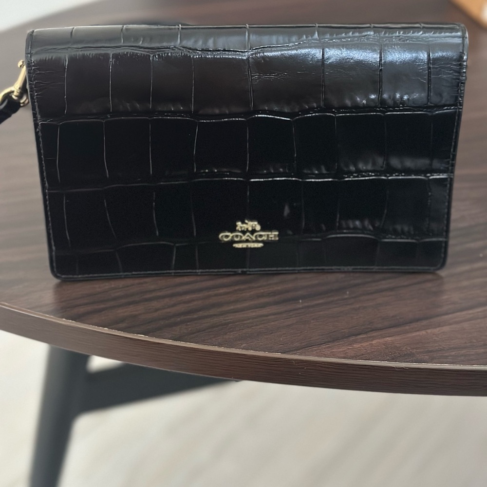 Coach Black Croc Embossed Leather Wallet Crossbody Gold Hardware